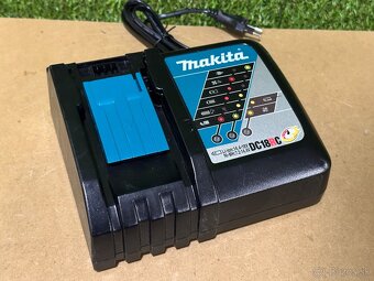 Makita DC18RC nabíjačka - 5
