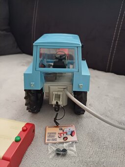 Predam hracku zetor crystal 8011 - 5