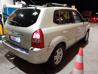 Predám Hyundai tucson 4x4 2.0 CRDI SUV - 5