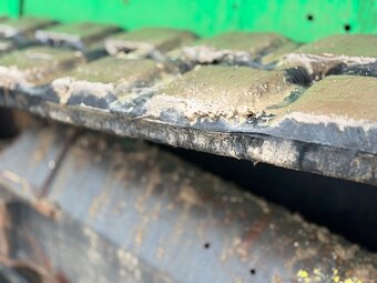 Smykový pásoví nakladač Bobcat T550 - 5