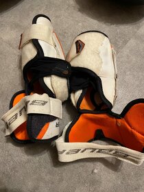 Hokejová vystroj - 5