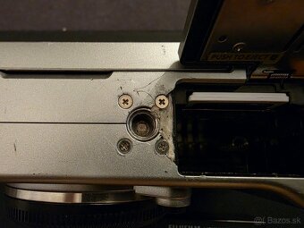 Fujifilm X-A5 telo - 5
