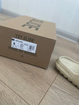 Yeezy Slides - 5