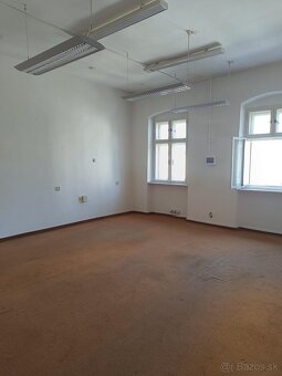 Na prenájom kancelársky priestor 276 m2 centrum Ban Bystrica - 5