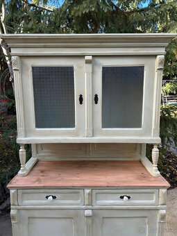 Vidiecky starožitný kredenc - K94 - 5