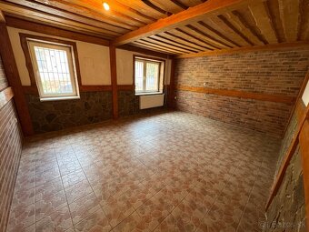 Polyfunkčná budova v centre Trstenej - 5