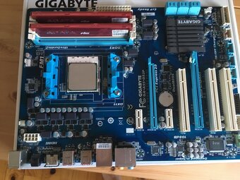 set zakladnej dosky s procesorom a pamatou - 5