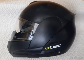Predám moto vyklápaciu  helmu W - tec - 5