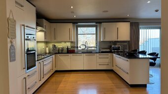NA PREDAJ 300m2 dom, 20á pozemok, bazén Nitra - Vinodol - 5