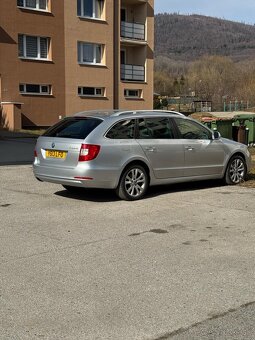 Divoz gb: Škoda Superb 1.6 TDI (2013) – pravostranné riaden - 5