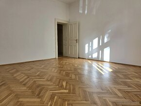 PRENÁJOM staromestský byt / kancelária /ateliér Bratislava I - 5