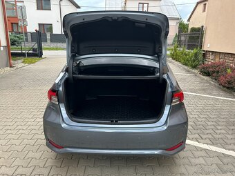 Toyota Corolla Sedan 1.6L - 5