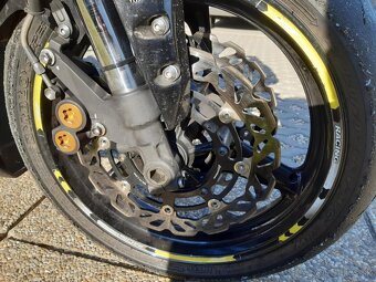 Predám Yamaha R1 / kúpim motor RN09 - 5