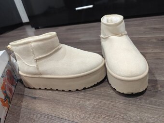 Nové dámske  béžové snehule - 5