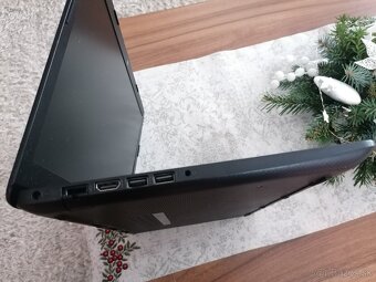 Na predaj 15,6" notebook HP 15, windows 10 home. - 5
