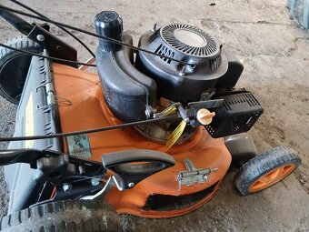 Kosačka s pojazdom - 5