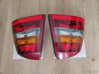 Opel Astra 2 zadné svetlá - 5