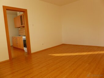 1izbák // Hurbanova 2, ŠAĽA - 5