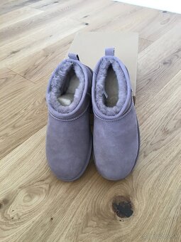 UGG Classic Ultra Mini dámske snehule - 5