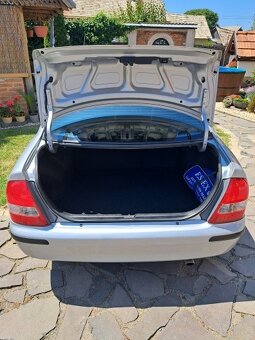 Mazda 323 1,5 benzín 65kw - 5