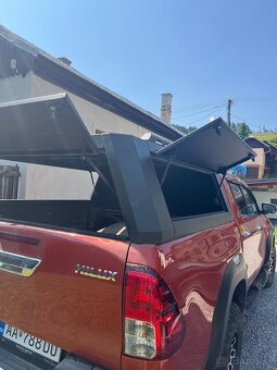 Predám hardtop Toyota hilux - 5
