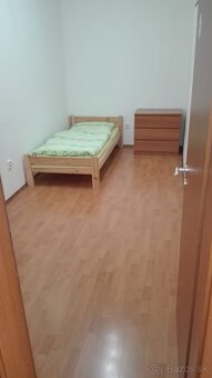 Prenájom 2 izbový byt centrum BB - 5