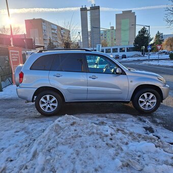 Toyota RAV4 1.8 VVTi 5D benzín - 5