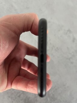 Predám Iphone 7 - 5