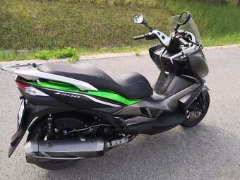Kawasaki J300 - 5