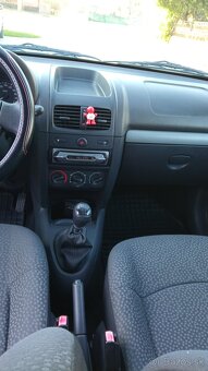 Renault clio - 5