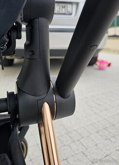 Kočík Cybex Priam Rose Gold Deep Black 2023 - 5