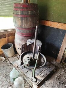 Preš na hrozno na podstavci - 5