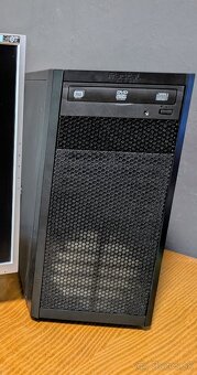 Predám PC s Windows 11 Pro verzii 25H2 SK + WiFi karta - 5