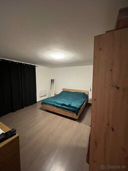 Predám 4-izbový rodinný dom v obci Veľké Zálužie - 5