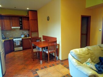 Nadštandardný 3 izbový byt na prenájom Topoľova - 5