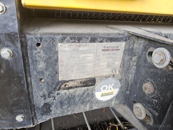 NEW HOLLAND BR6090, 17 686 balíkov - 5