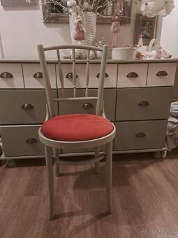 Stolička v starom štýle - 5