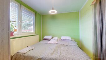 4-IZB. RD s veľkým pozemkom - HLOHOVEC - 5