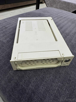 SATA Hard Drive Mobile Rack - 5