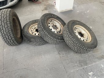 235/75R15 - 5