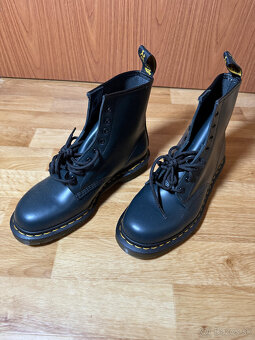 Dr. Martens - 5