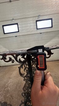 Luxusný kovový stolík „Rose“ – Masívna oceľ - 5