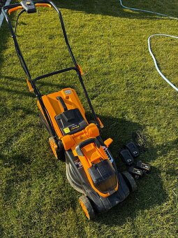 AKU Riwall Pro 3820 - 5