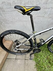 Horský bicykel Ht Xcr 4.5 29 Rockshox Vidla - 5