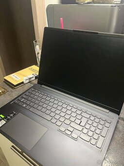 Lenovo Ideapad 5 Pro 16" NVDIA Ge Force GTX1650 - 5