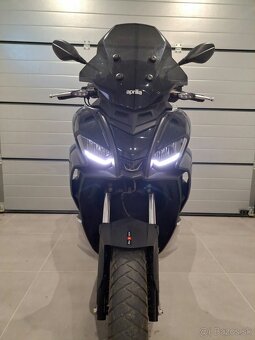Aprilia SR GT 125 - 5