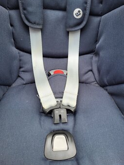 Vajíčko Maxi-Cosi Rock so základňou Maxi-Cosi FamilyFix3 - 5