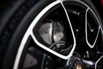 Porsche 911 Turbo S 992.1 - 5