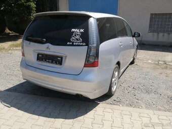 Mitsubishi Grandis 2.4B - 5