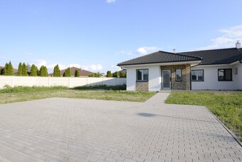33Reality |Na predaj 3.izbový rodinný dvojdom v lukratívnej - 5